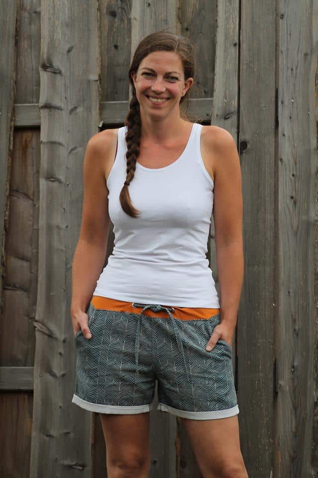 schnittmuster-shorts-fuer-damen-naehanleitung-von-meine-herzenswelt