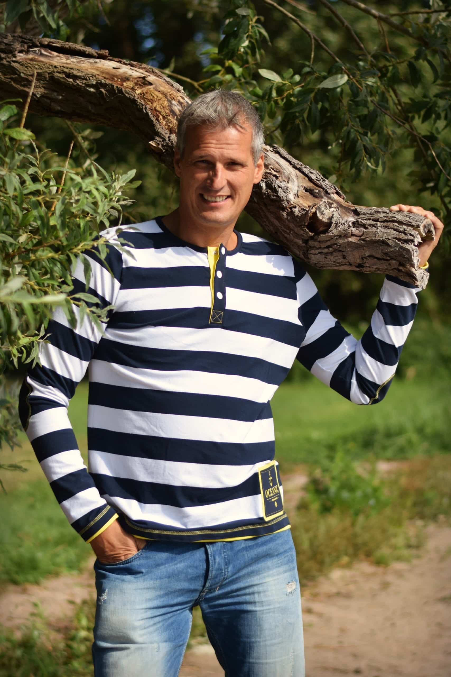 schnittmuster-shirt-fuer-herren-naehanleitung-von-meine-herzenswelt