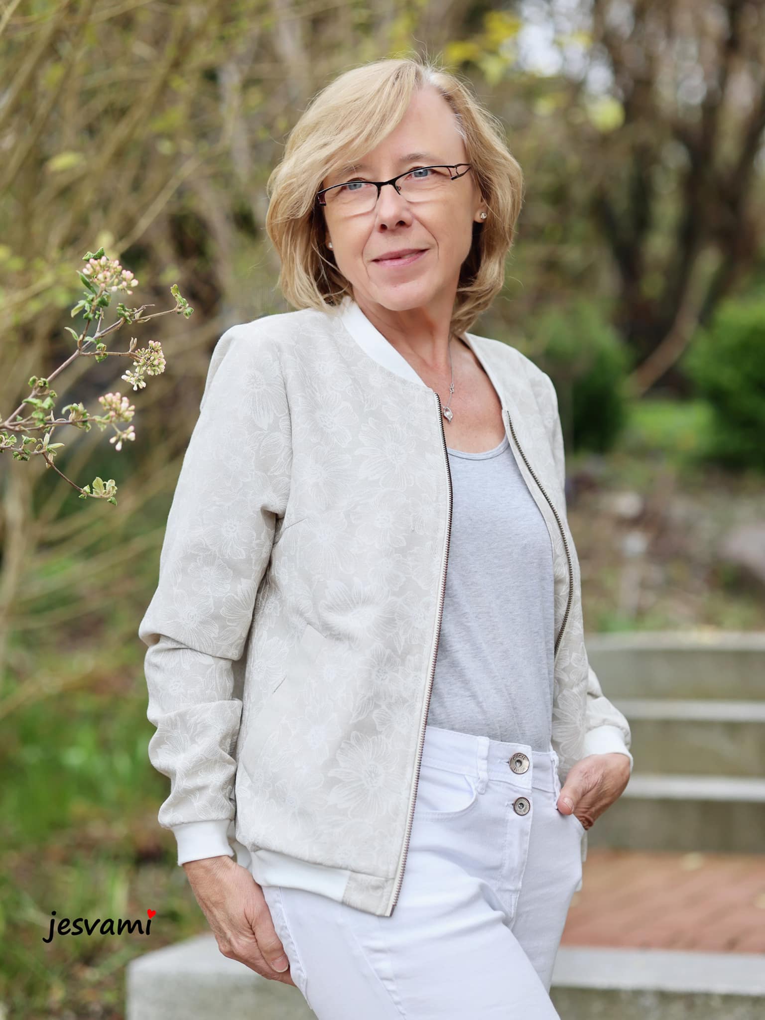 schnittmuster-blouson-fuer-damen-naehanleitung-von-meine-herzenswelt-Bärbel-Heimbach