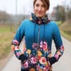 schnittmuster-sweatjacke-fuer-damen-naehanleitung-von-meine-herzenswelt-Antje-Grammel-Kuschelkäfer
