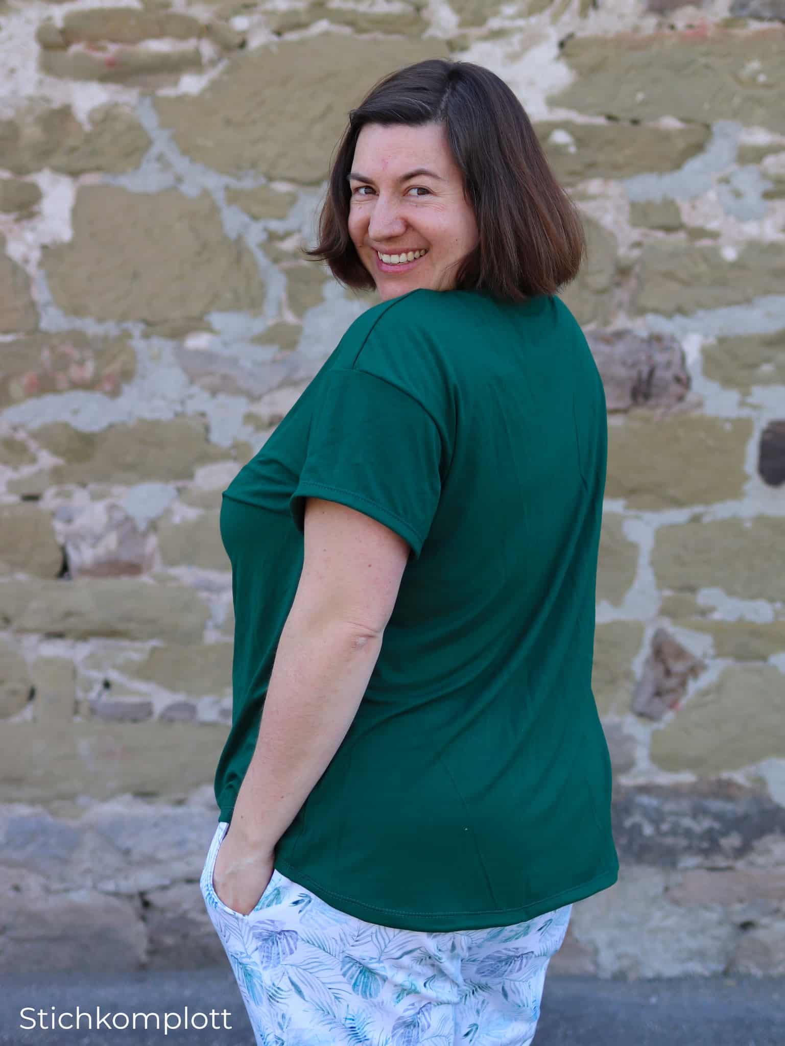 schnittmuster-tshirt-fuer-damen-naehanleitung-von-meine-herzenswelt