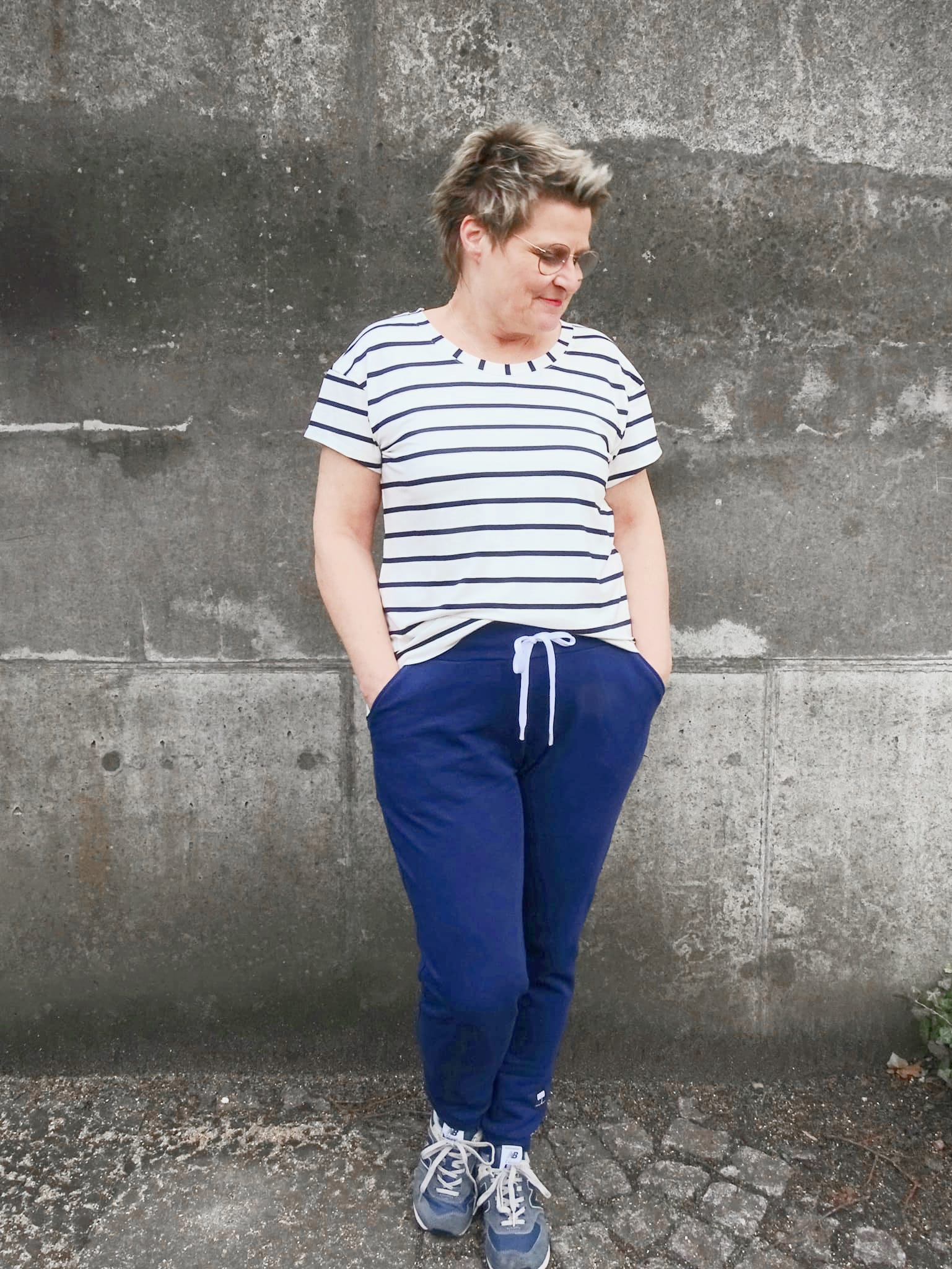 schnittmuster-sweathose-fuer-damen-von-meine-herzenswelt-Betty-Enähmupupsi