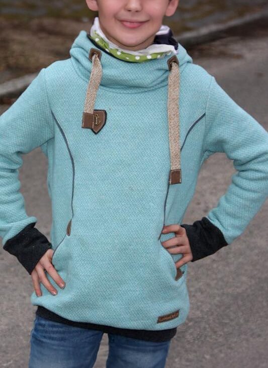 schnittmuster-hoodie-fuer-kinder-naehanleitung-von-meine-herzenswelt