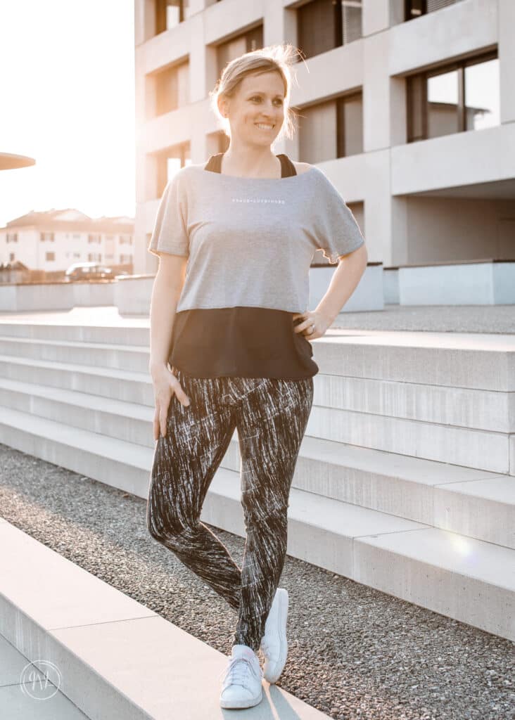 Shirt für Damen - Cropshirt - Sportshirt - Schnittmuster - Nähen - Meine Herzenswelt - Nicole Lüdi