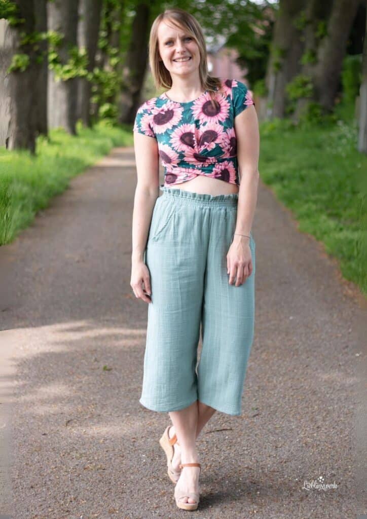 25 32 Musselin nähen Schnittmuster Culotte Palazzohose Sommerhose Valetta Musselinbluse Schnittmuster Meine Herzenswelt (14)