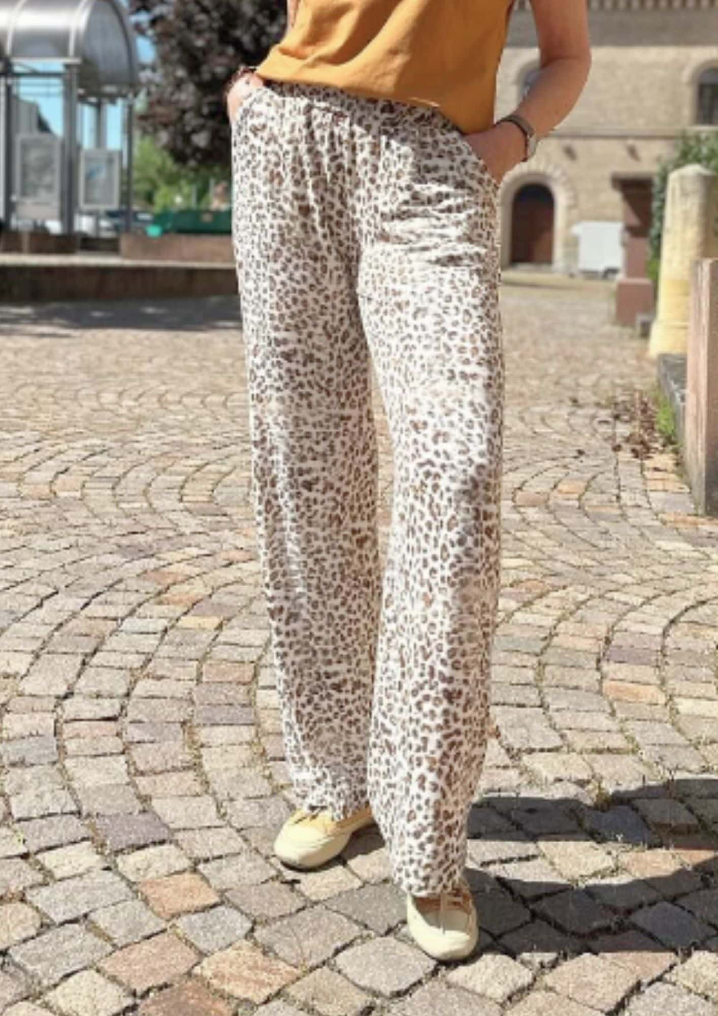 25 35 Kundenbeispiel Nähen Ü50 Sommerhose nähen Stoffhose nähen Schnittmuster Ursel Wessel Meine Herzenswelt (7)