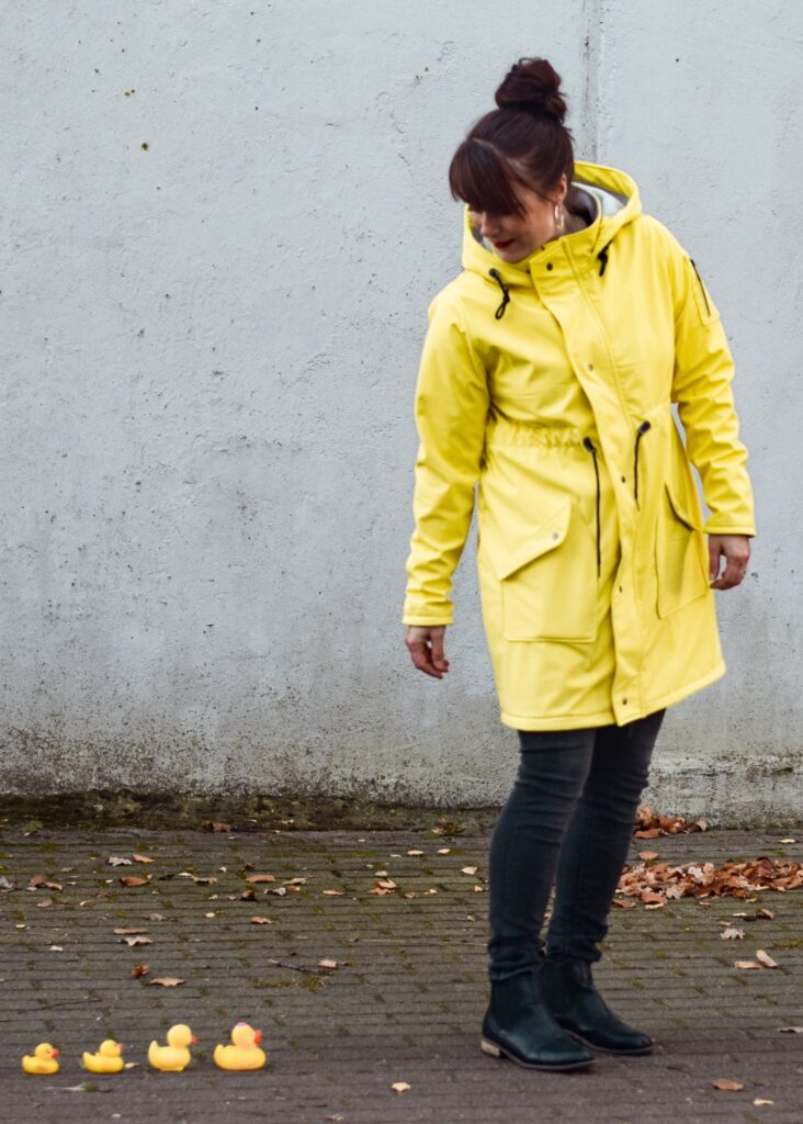 Softshellmantel nähen - Schnittmuster Outdoormantel - Regenmantel für Damen - Dry Oilskin Mantel - Schnittmuster - Meine Herzenswelt