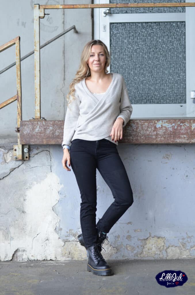 Strickpullover Montreal - Wickelpullover - Nähen mit Strickstoffen - Esther Cevra